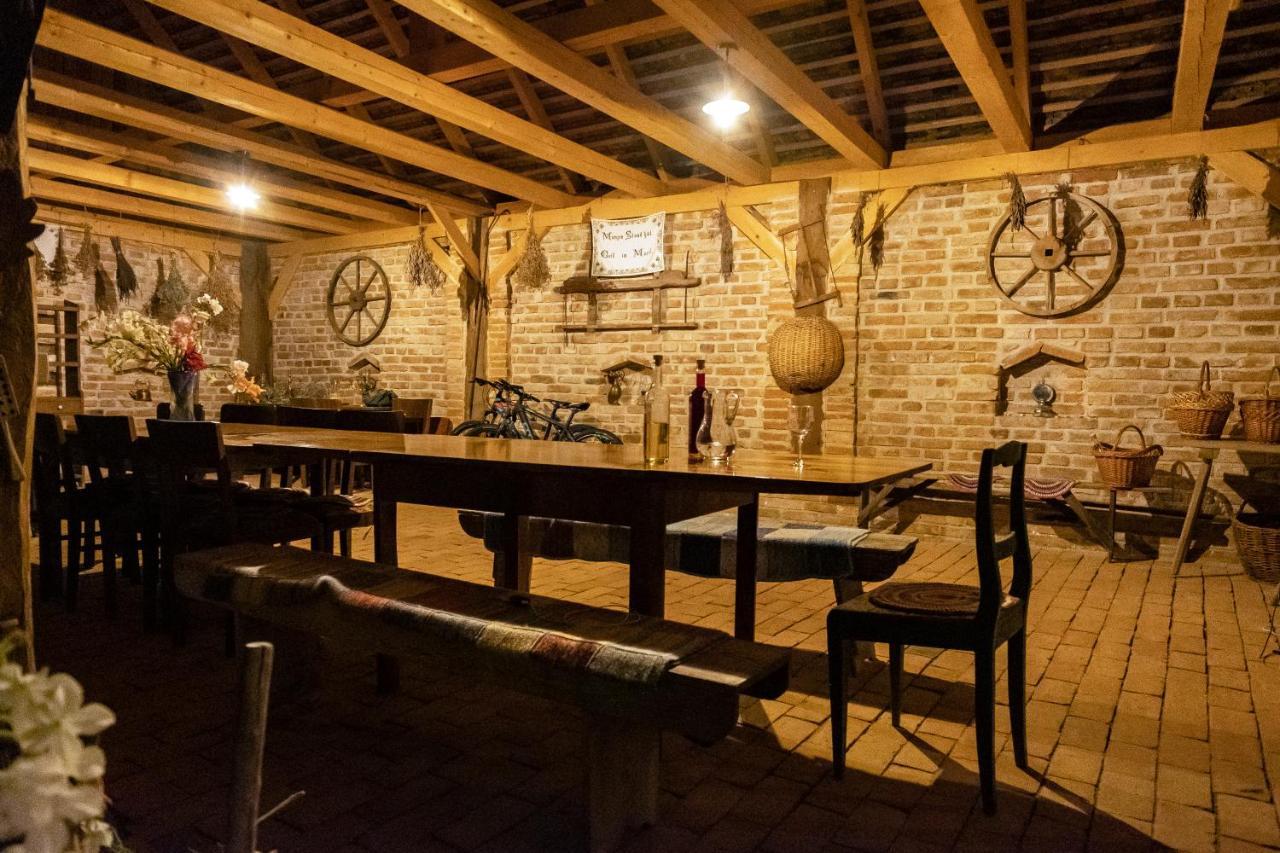 Villa Rihuini Eco Wine House Transylvania Richisu Bagian luar foto